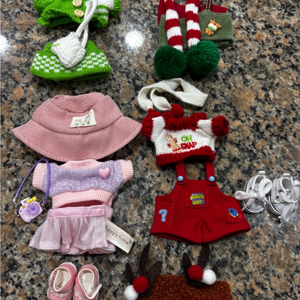 Labubu Set with accessories - Picture 7 of 9